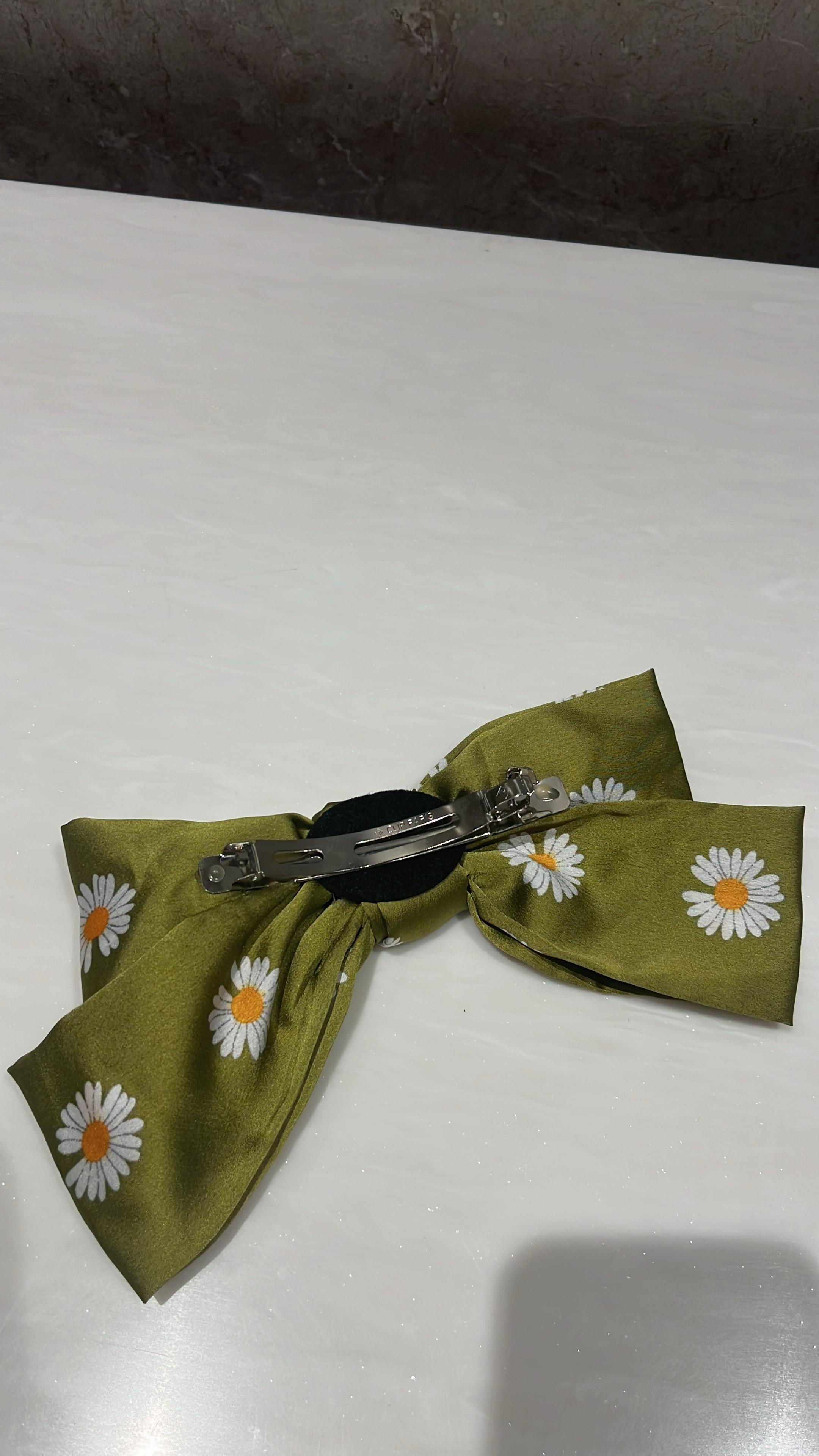 Daisy Bliss Green Printed Hairbow