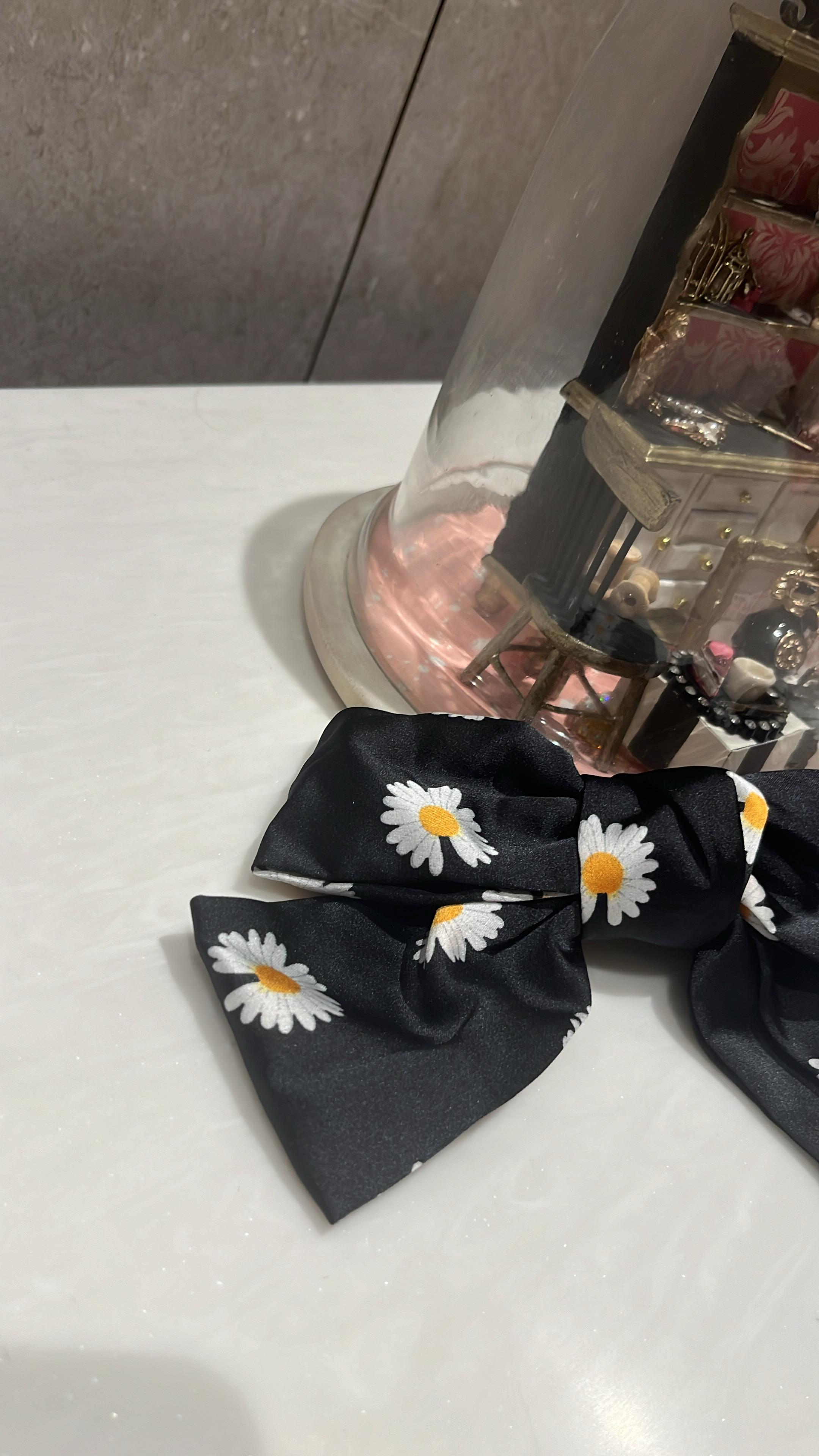 Daisy Bliss Black Printed Hairbow