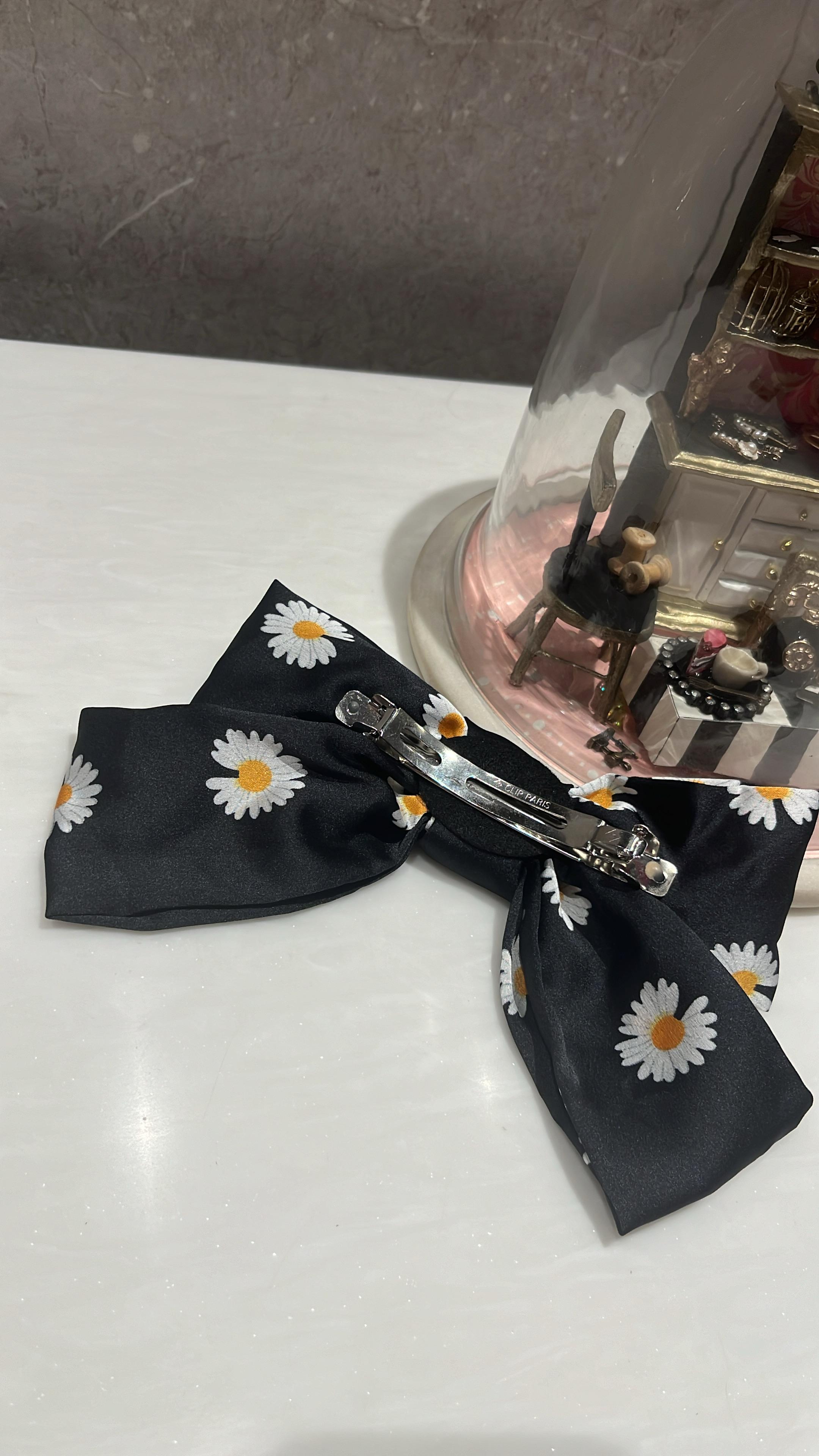 Daisy Bliss Black Printed Hairbow